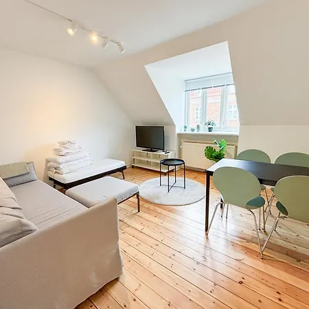 Apartment And Quiet In Amager Close To Centre